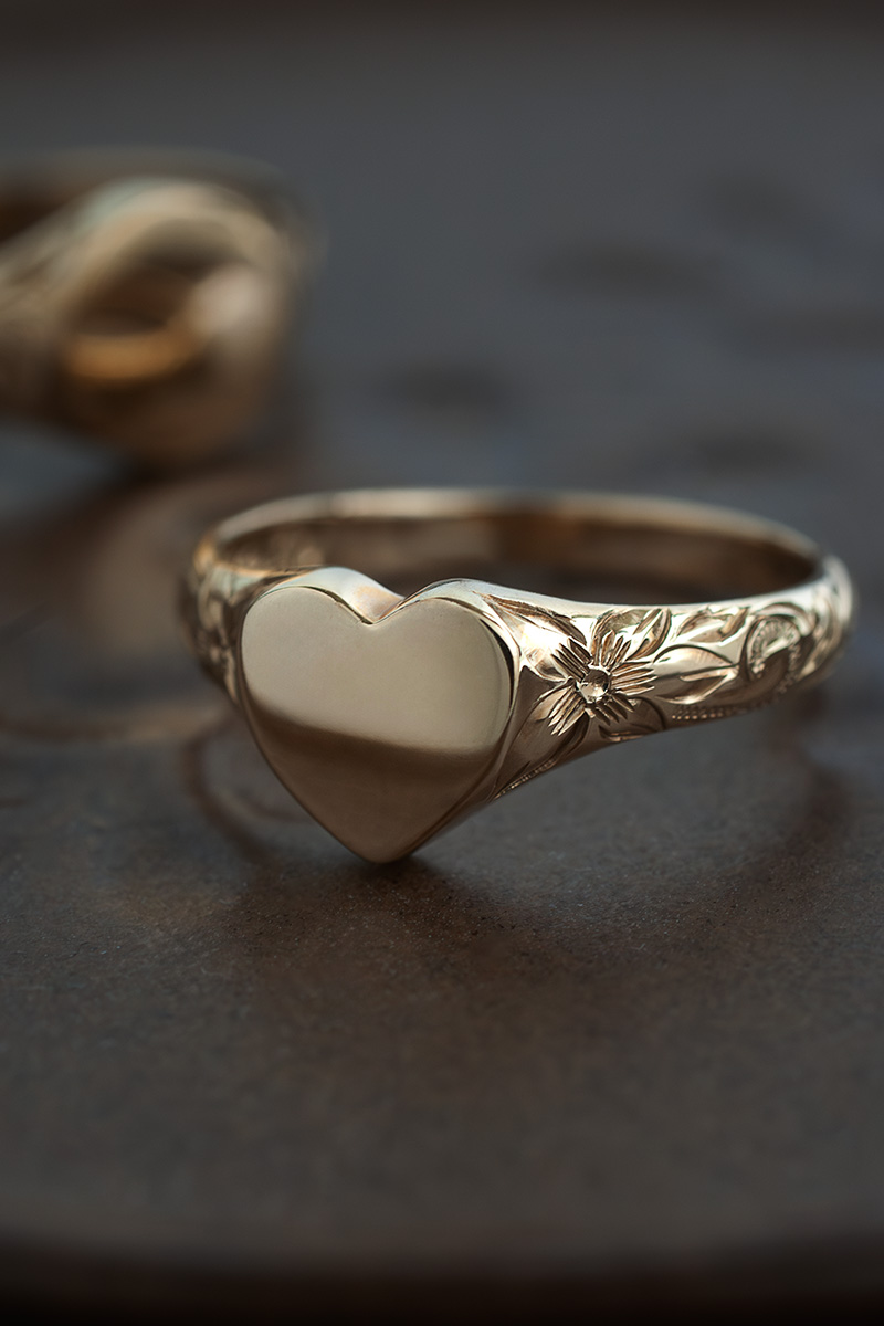 Maxi signet rings