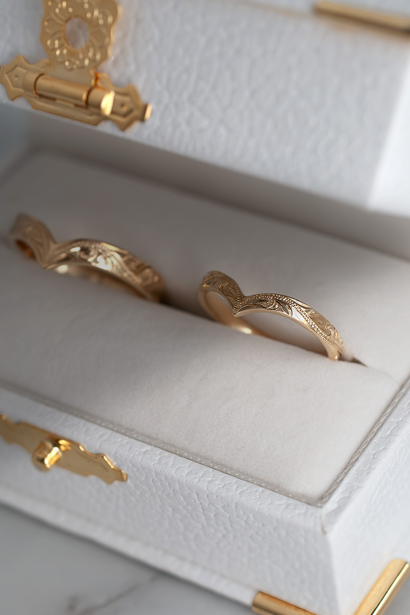 Maxi whale tail rings